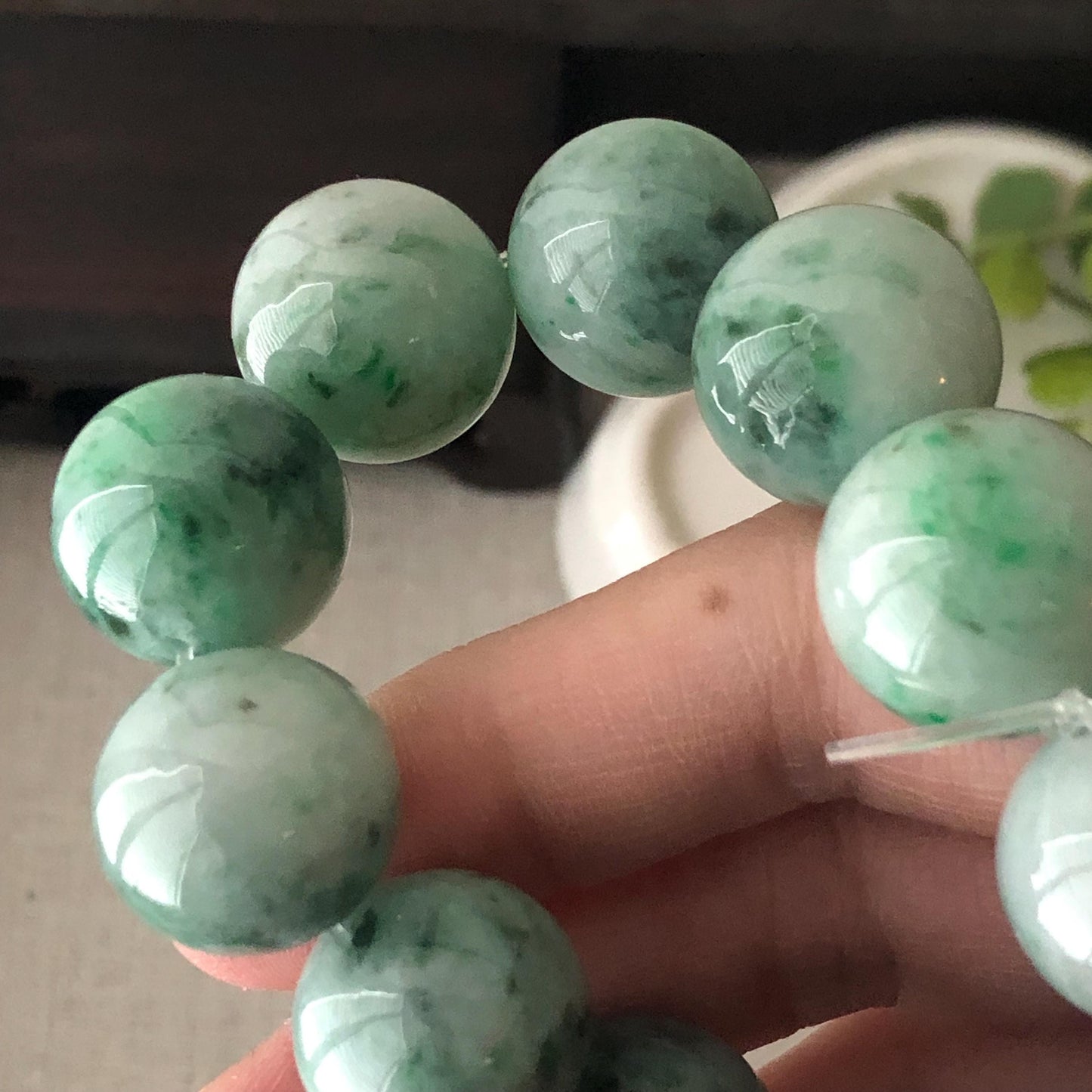 16mm Jade Jadeite Green Float Flowers Round Bead Bracelet RARE