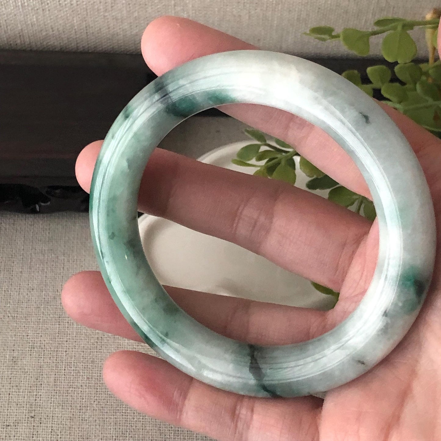 56mm Green Float Flowers Jadeite Jade Round Shaped Bangle