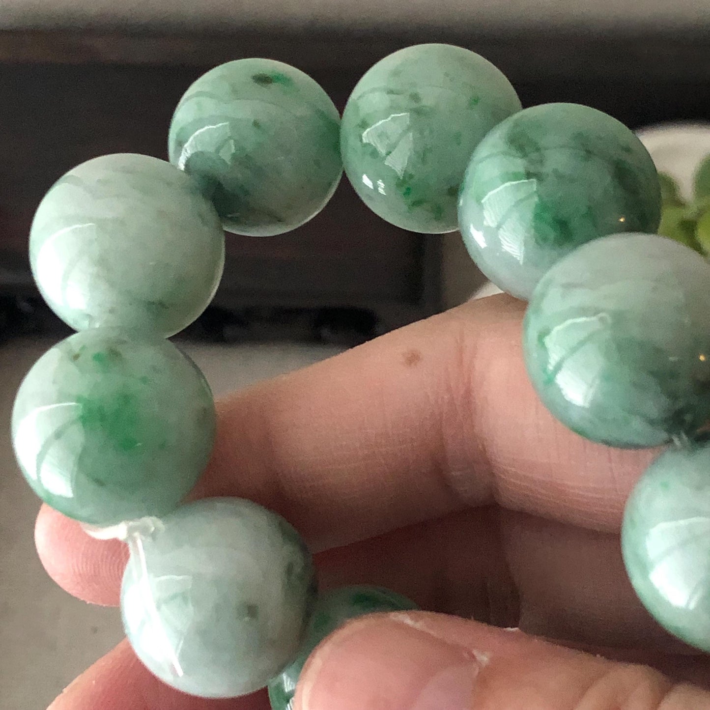 16mm Jade Jadeite Green Float Flowers Round Bead Bracelet RARE