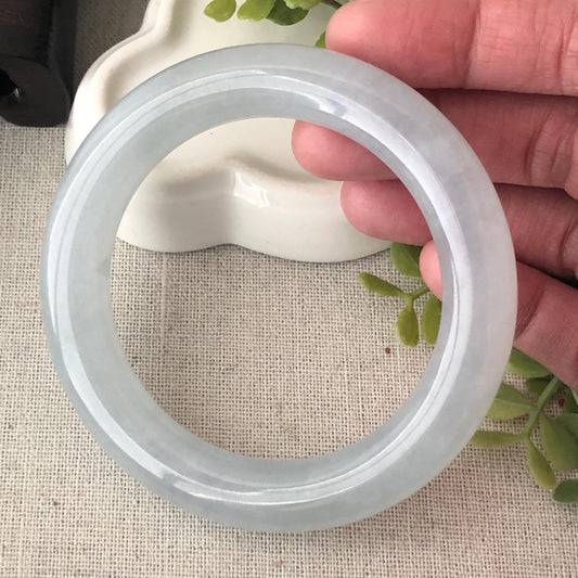 55-56mm Icy Glossy Blue Glow Jadeite Jade Round Shaped Bangle